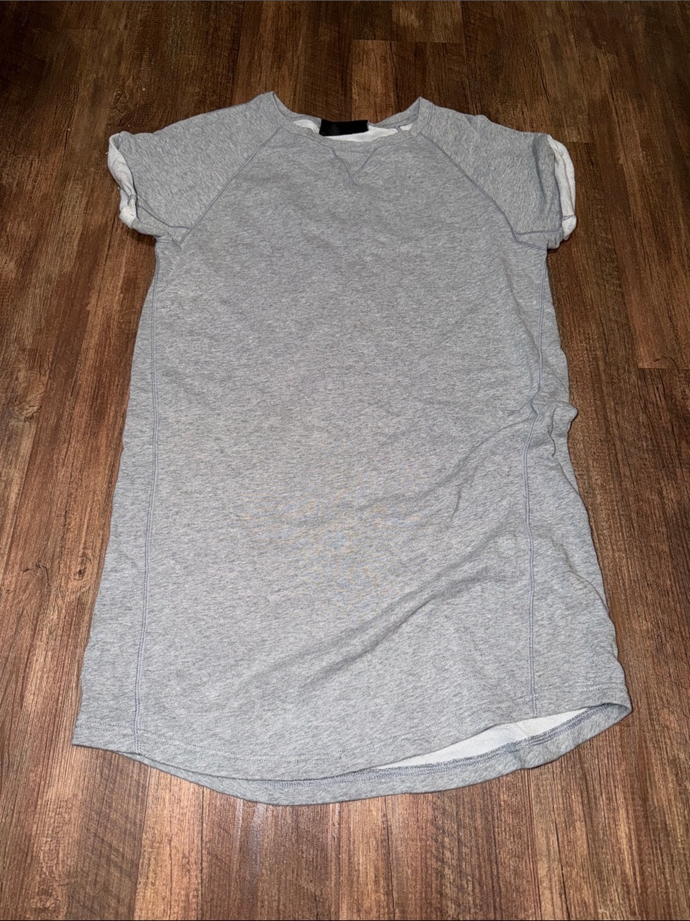 Women’s Under Armour Sweatshirt dress size M